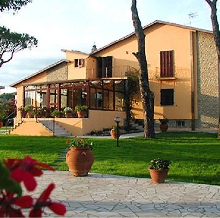 B&B Villa Acero Marina Di Carrara Εξωτερικό φωτογραφία