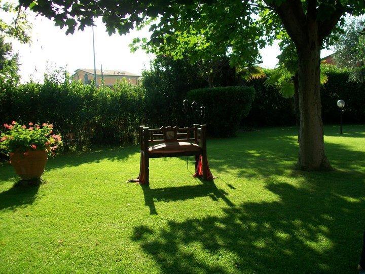B&B Villa Acero Marina Di Carrara Εξωτερικό φωτογραφία